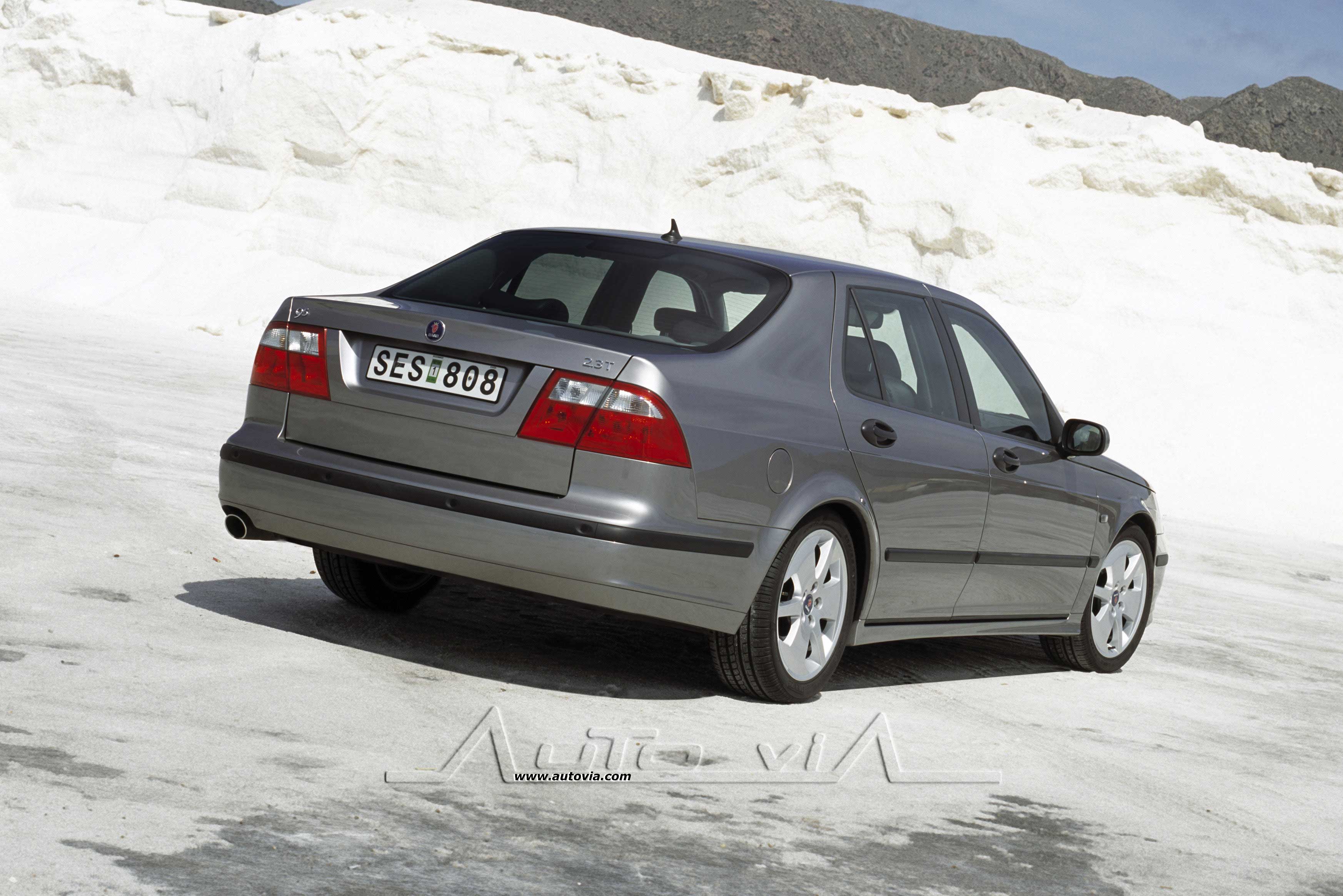 saab-9-5-sedan-4