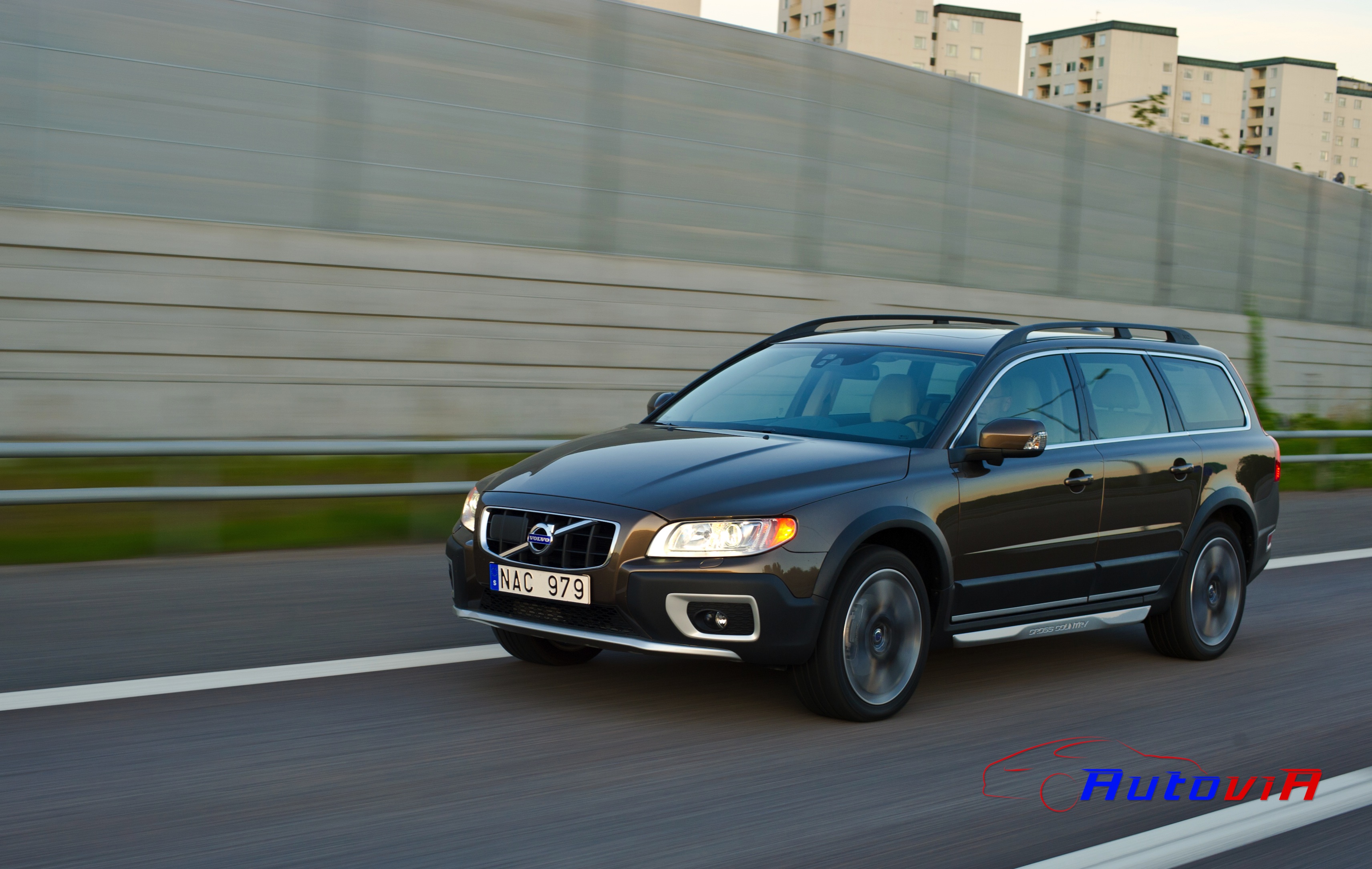 2012 Volvo XC70 · 3.2 Premier Plus Wagon 4D
