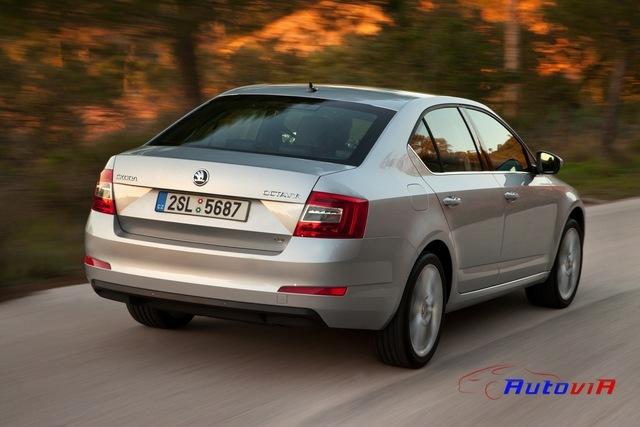 Škoda-Octavia-2013-03