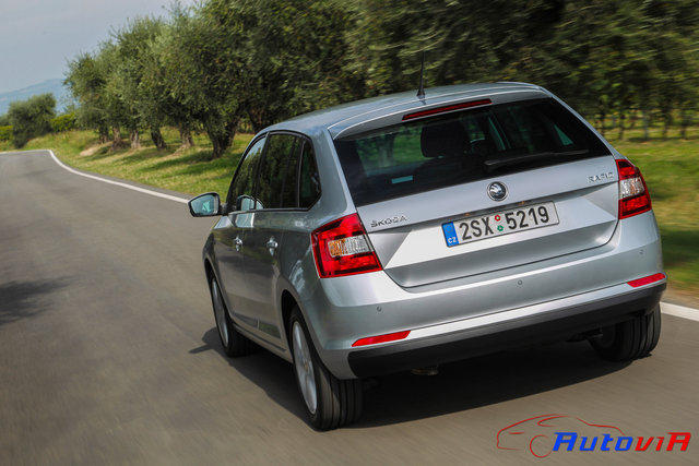 Skoda Spaceback 2013 07