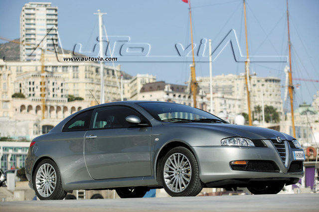 Alfa Romeo GT Coupe 16