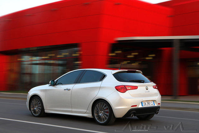 alfa romeo giulietta 14