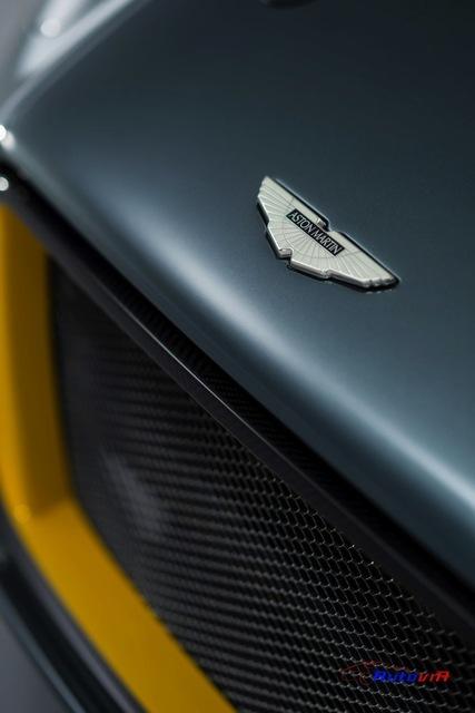 Aston Martin CC100 Speedster Concept - 08
