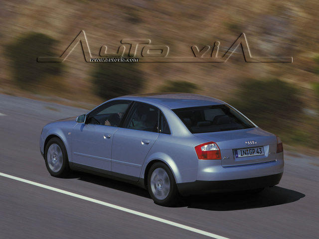 Audi A4 Hasta 2004 008