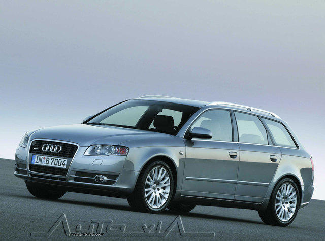 Audi A4 2004 12