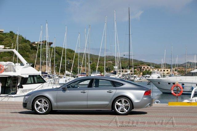 Audi A7 Sportback 2010 01.jpg