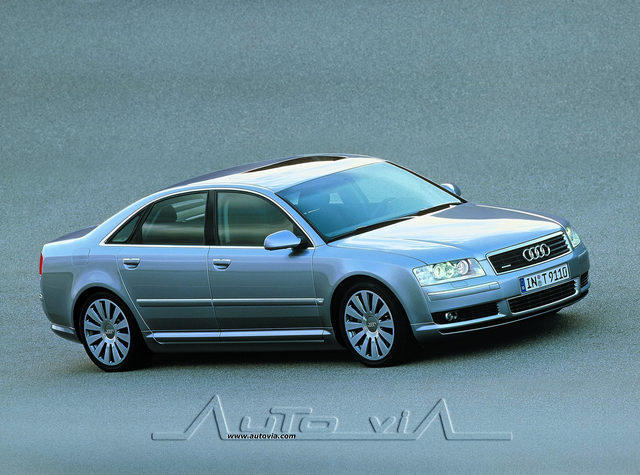 Audi A8 largo 2