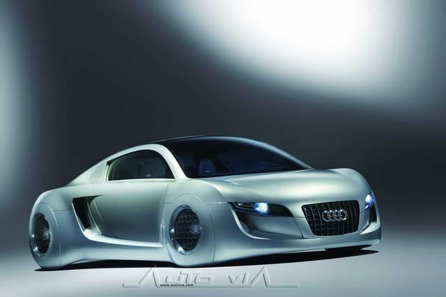 Audi RSQ 8