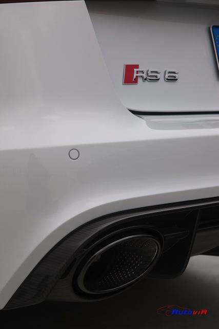 Audi RS6 Avant 2013 17