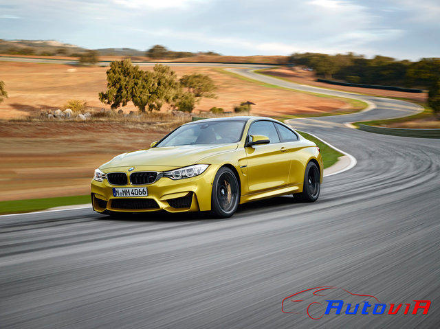 BMW M4 Coupé 2013 01