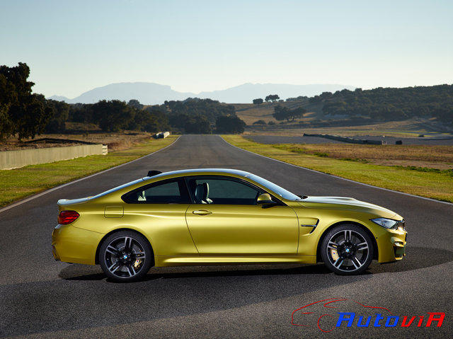 BMW M4 Coupé 2013 15