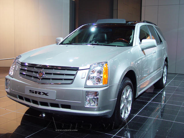 Cadillac SRX 1 001