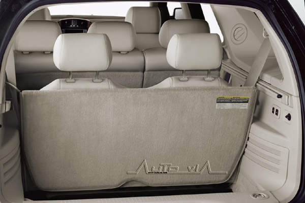 Cadillac SRX interior 6