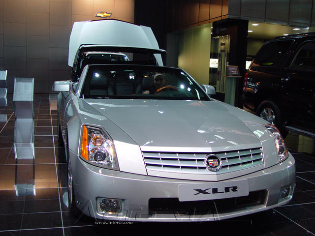 Cadillac XLR 1 001