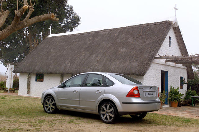 focus sedan 16