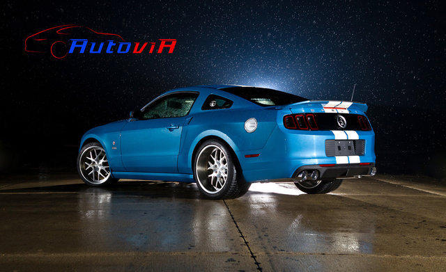 Ford Mustang Shelby GT500 Cobra 2013 02