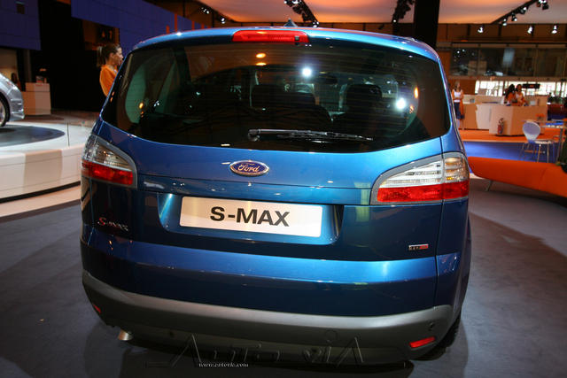 Ford S Max 8