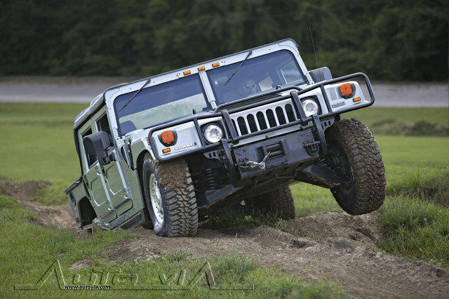 Hummer H1 2