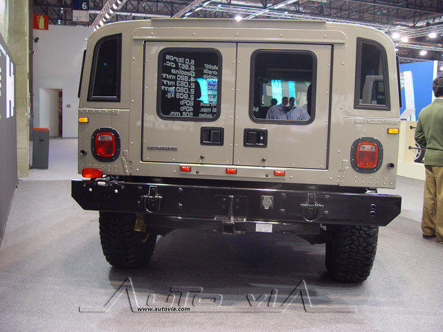 Hummer H2 SA 9