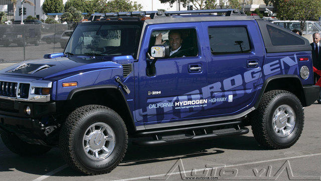 Hummer H2 Hydrogen 3