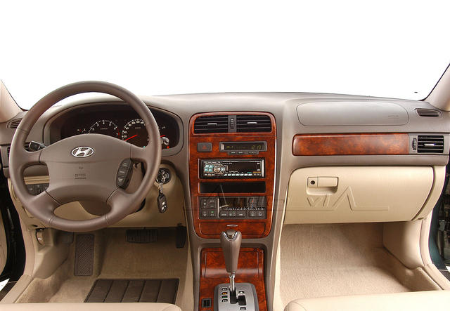 xg interior 09