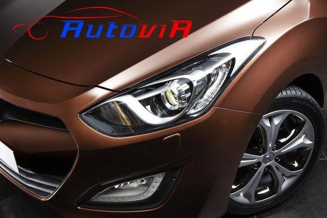 Hyundai - Nuevo i30 2011 - 02.jpg