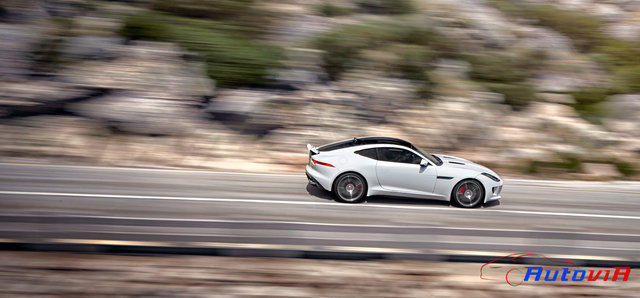 Jaguar F-Type R Coupé 2013 09