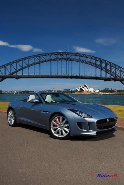 Jaguar-F-Type-2013-02