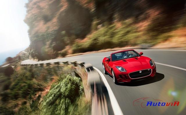 Jaguar-F-Type-V8-2013-07