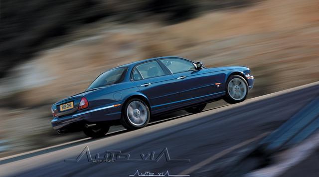 Jaguar XJ 3