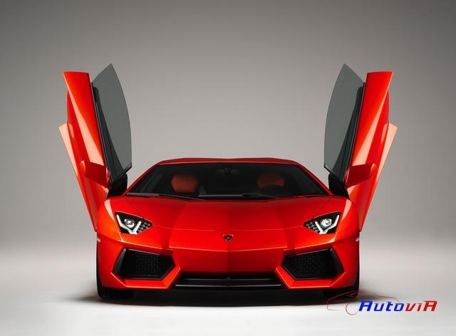 Lamborghini Aventador LP 700-4 2011 002