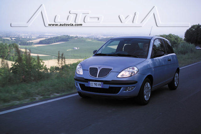 Lancia Ypsilon 16