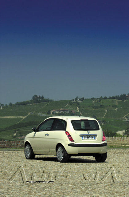 Lancia Ypsilon 23