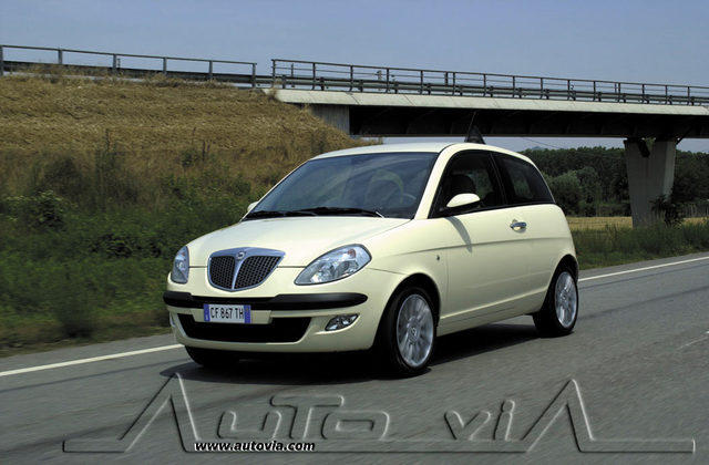 Lancia Ypsilon 26