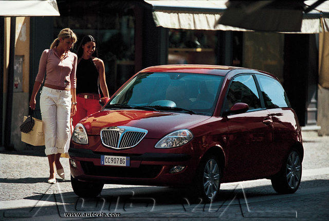 Lancia Ypsilon 3