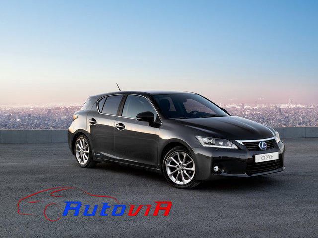 Lexus CT 200h - 13