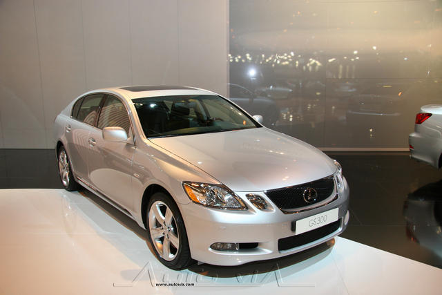 Lexus GS 13