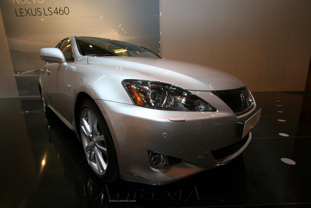 Lexus IS 12