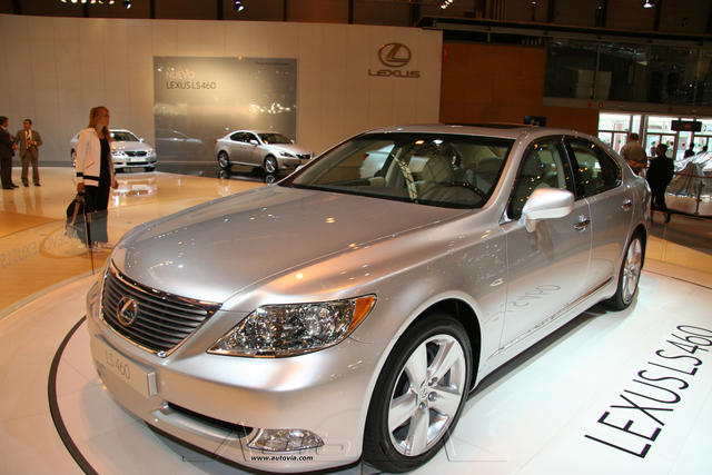 Lexus LS 3