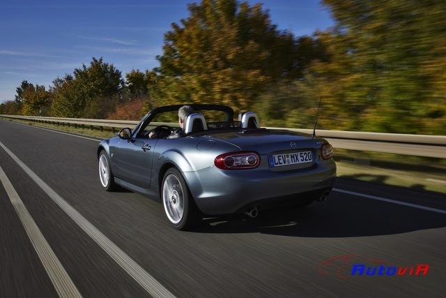 Mazda-MX5-2012-001