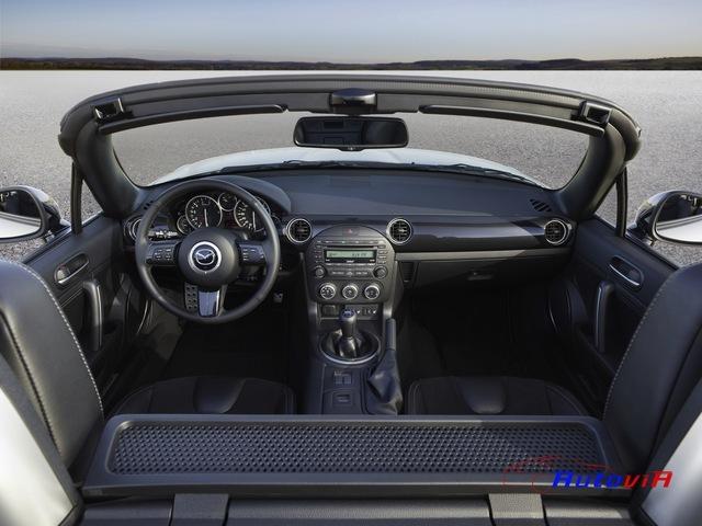 Mazda-MX5-2012-017