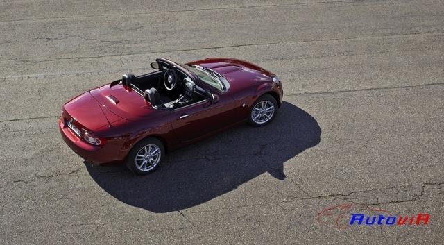 Mazda-MX5-2012-056