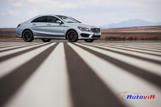 Mercedes-Benz-Clase-CLA-2013-25