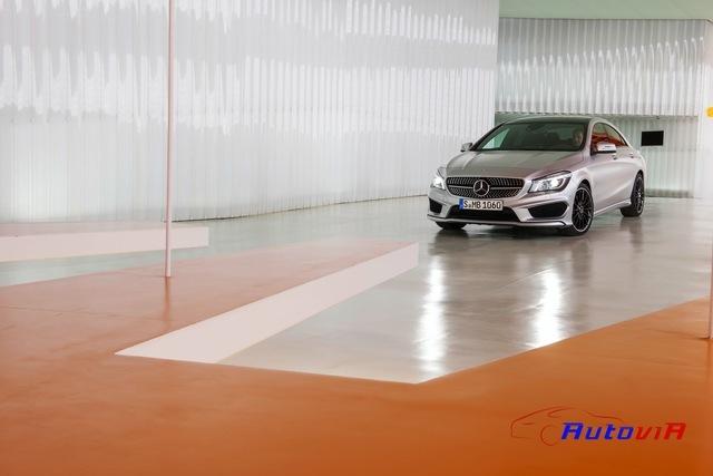 Mercedes-Benz-Clase-CLA-2013-30