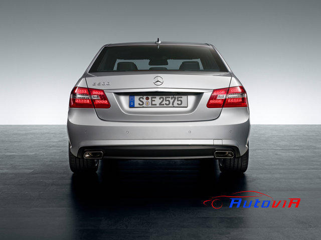 Mercedes-Benz Clase E - E550 4MATIC Sedan2010 - 01