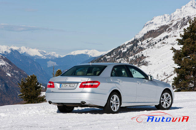 Mercedes-Benz Clase E Sedan 2010 - European Model Shown - 09