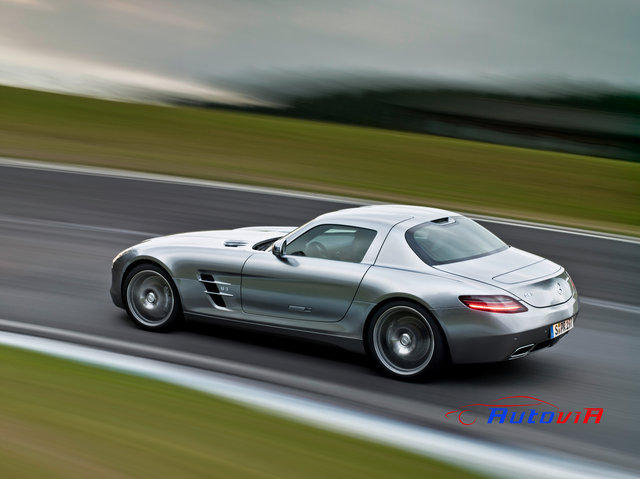 Mercedes-Benz SLS AMG - 23