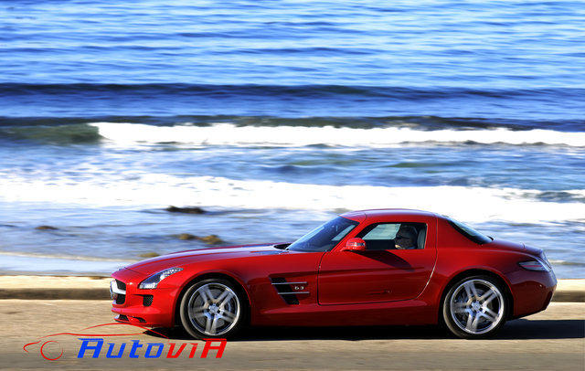 Mercedes-Benz SLS AMG - 33