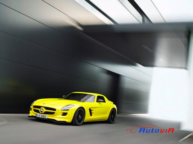 Mercedes-Benz SLS AMG E-CELL - 14