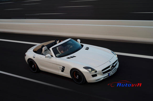 Mercedes-Benz SLS AMG Roadster - 00